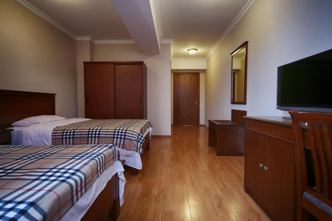Bagrati 1003 Kutaisi Exterior foto
